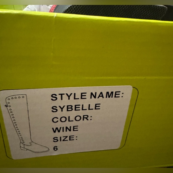 👢NIB! Burgundy Velvet Studded Knee High Boots - Picture 8 of 10